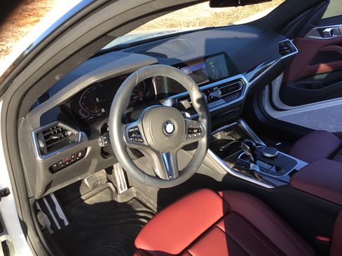 Used 2022 BMW 430i Coupe w/ M Sport Package image 31