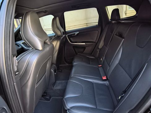 Used 2015 Volvo XC60 T6 R-Design Platinum image 17