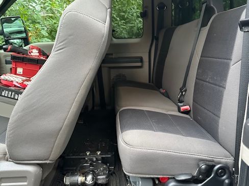 Used 2010 Ford F250 XLT image 6