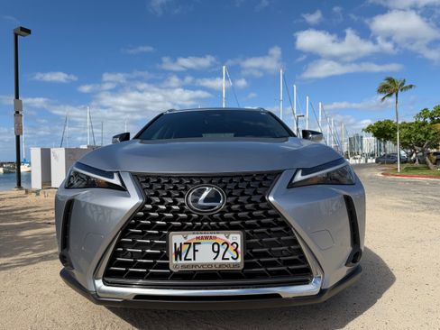 Used 2025 Lexus UX 300h FWD image 1