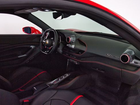Used 2021 Ferrari F8 Tributo image 16