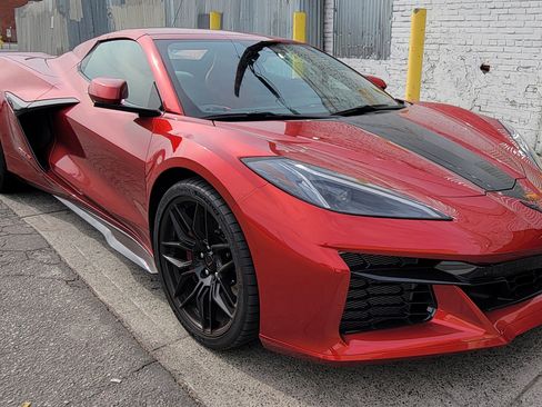 Used 2024 Chevrolet Corvette Z06 image 11