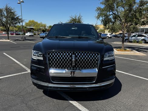 Used 2023 Lincoln Navigator Black Label AWD/4WD image 2