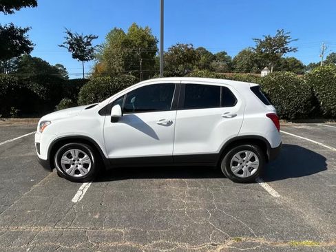 Used 2015 Chevrolet Trax LS image 12