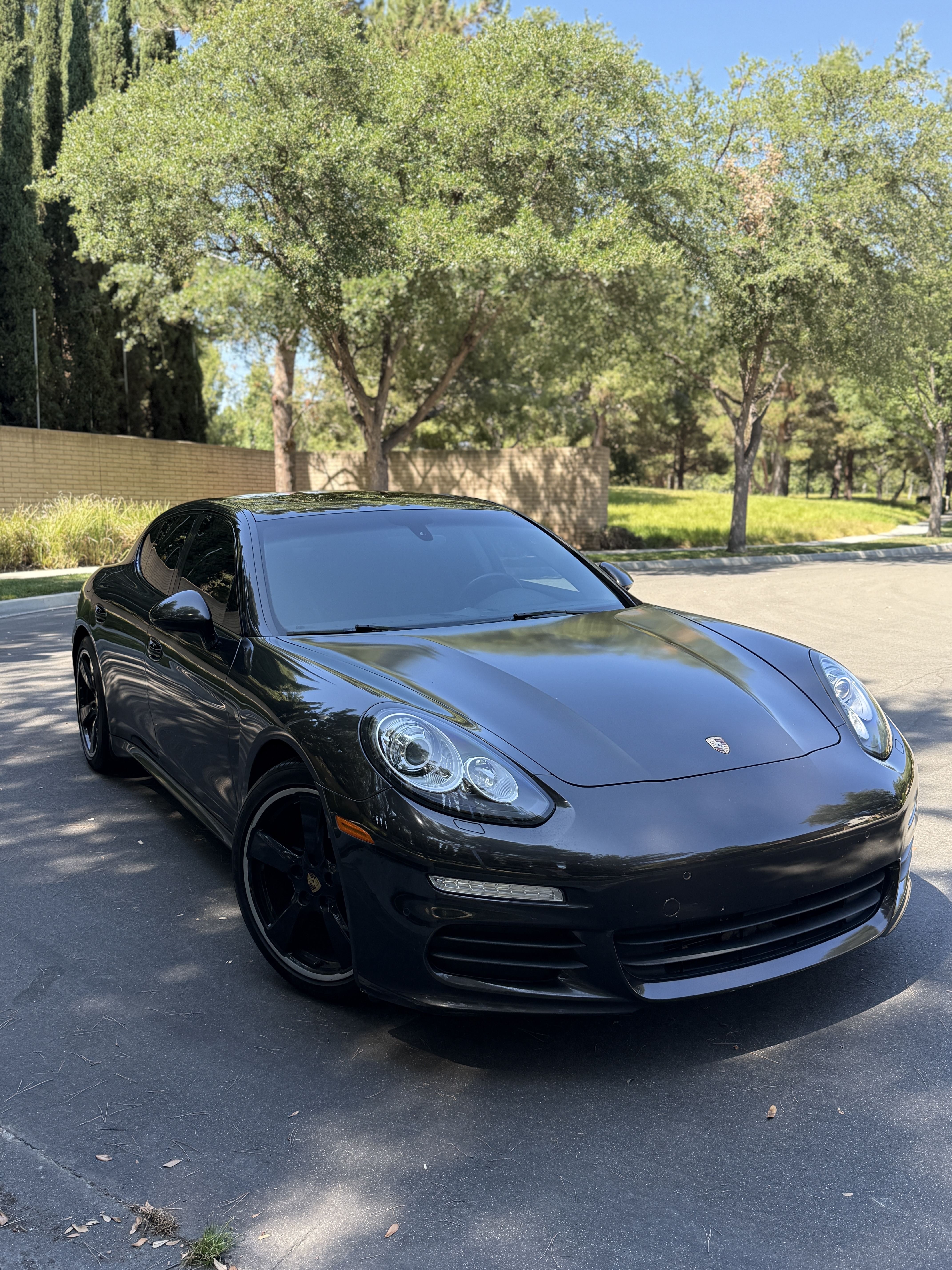 Used 2015 Porsche Panamera image 1
