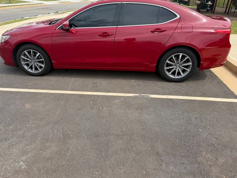 Used 2019 Acura TLX FWD image 4