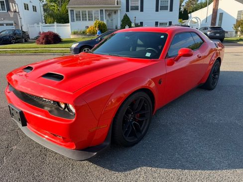 Used 2019 Dodge Challenger SRT Hellcat Redeye image 2