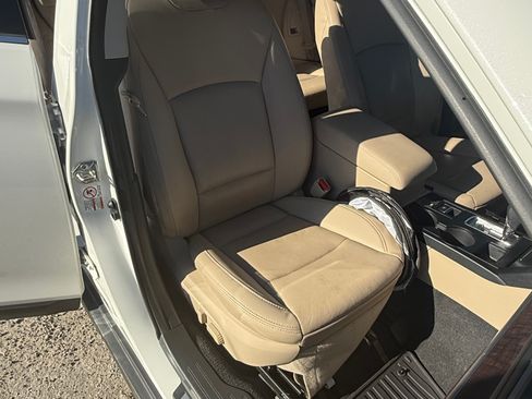 Used 2017 Subaru Outback 3.6R Limited AWD/4WD image 9