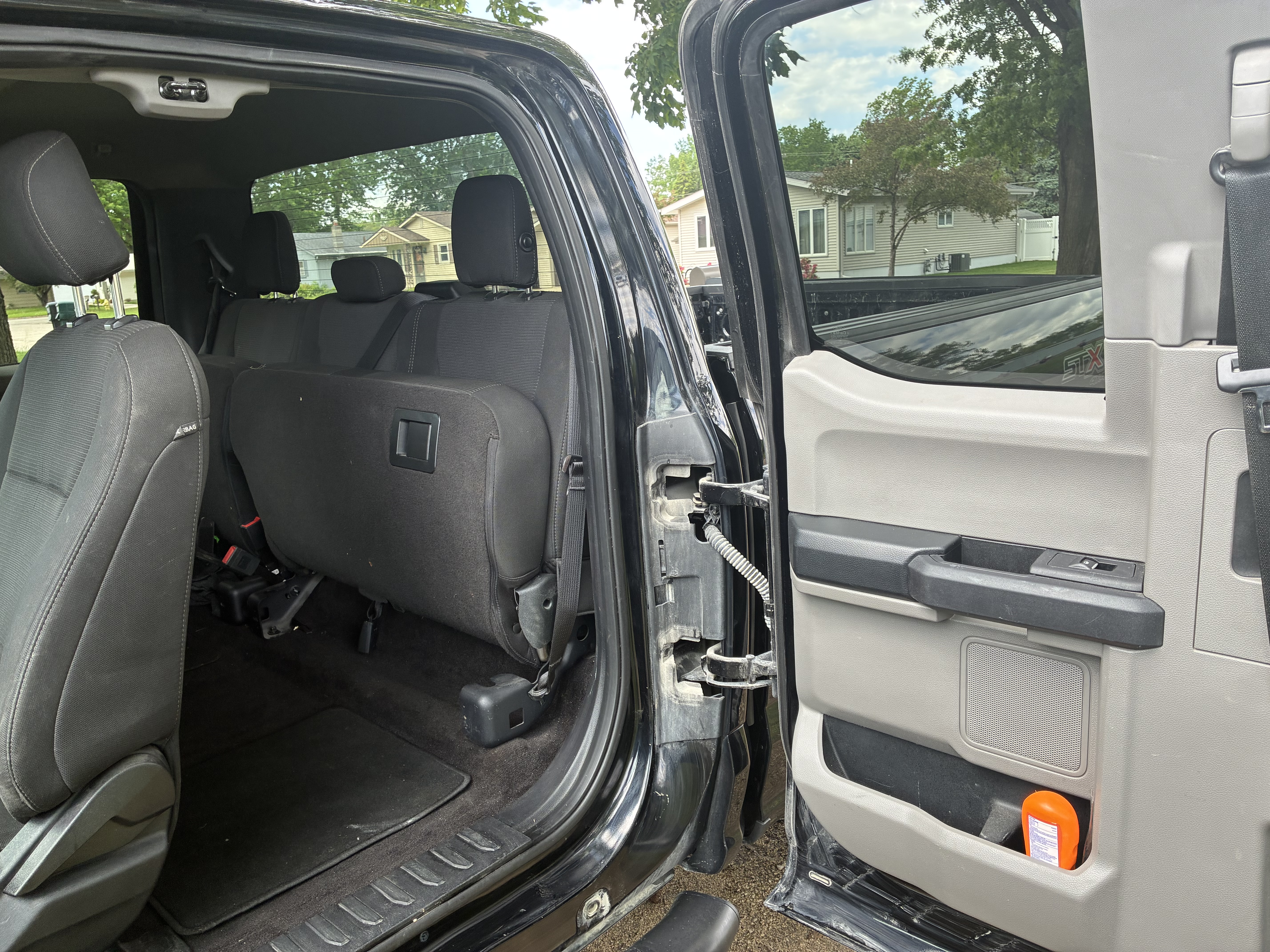 Used 2018 Ford F150 XL w/ Equipment Group 101A Mid AWD/4WD image 4