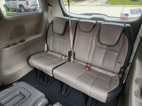 Used 2016 Kia Sedona SX image 14