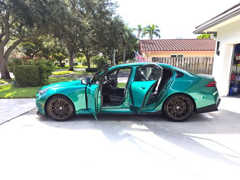 Used 2025 BMW M5 w/ Carbon Package AWD/4WD image 25