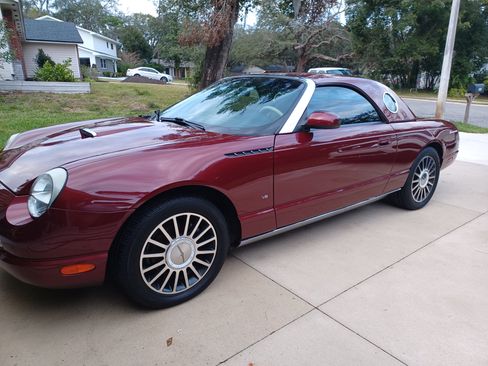 Used 2004 Ford Thunderbird image 10