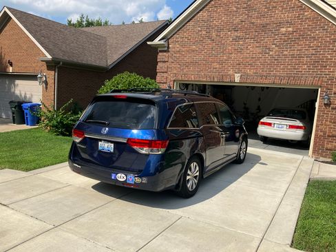 Used 2015 Honda Odyssey EX image 5