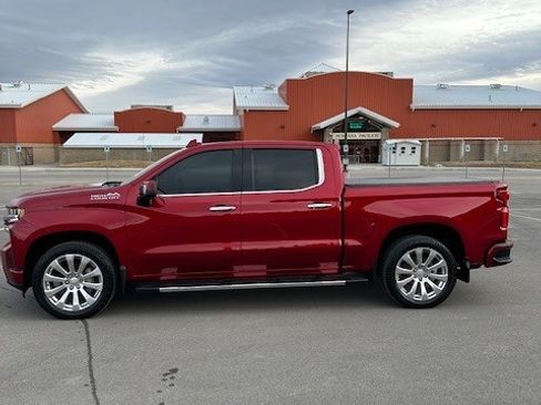 Used 2021 Chevrolet Silverado 1500 High Country w/ Technology Package image 6