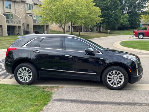 Used 2019 Cadillac XT5 AWD image 1