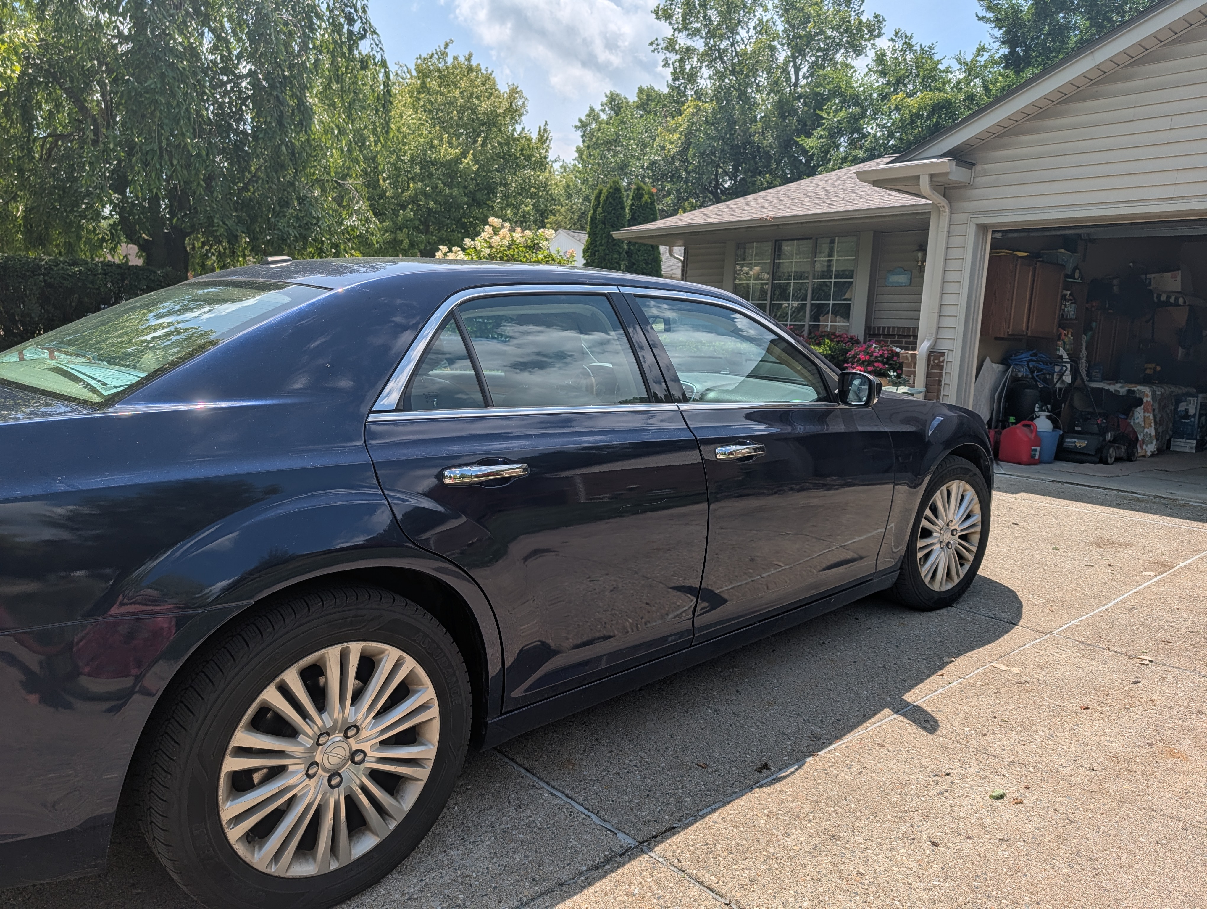 Used 2014 Chrysler 300 C AWD/4WD image 2