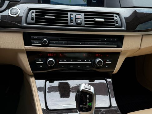 Used 2011 BMW 535i xDrive Sedan AWD/4WD image 11