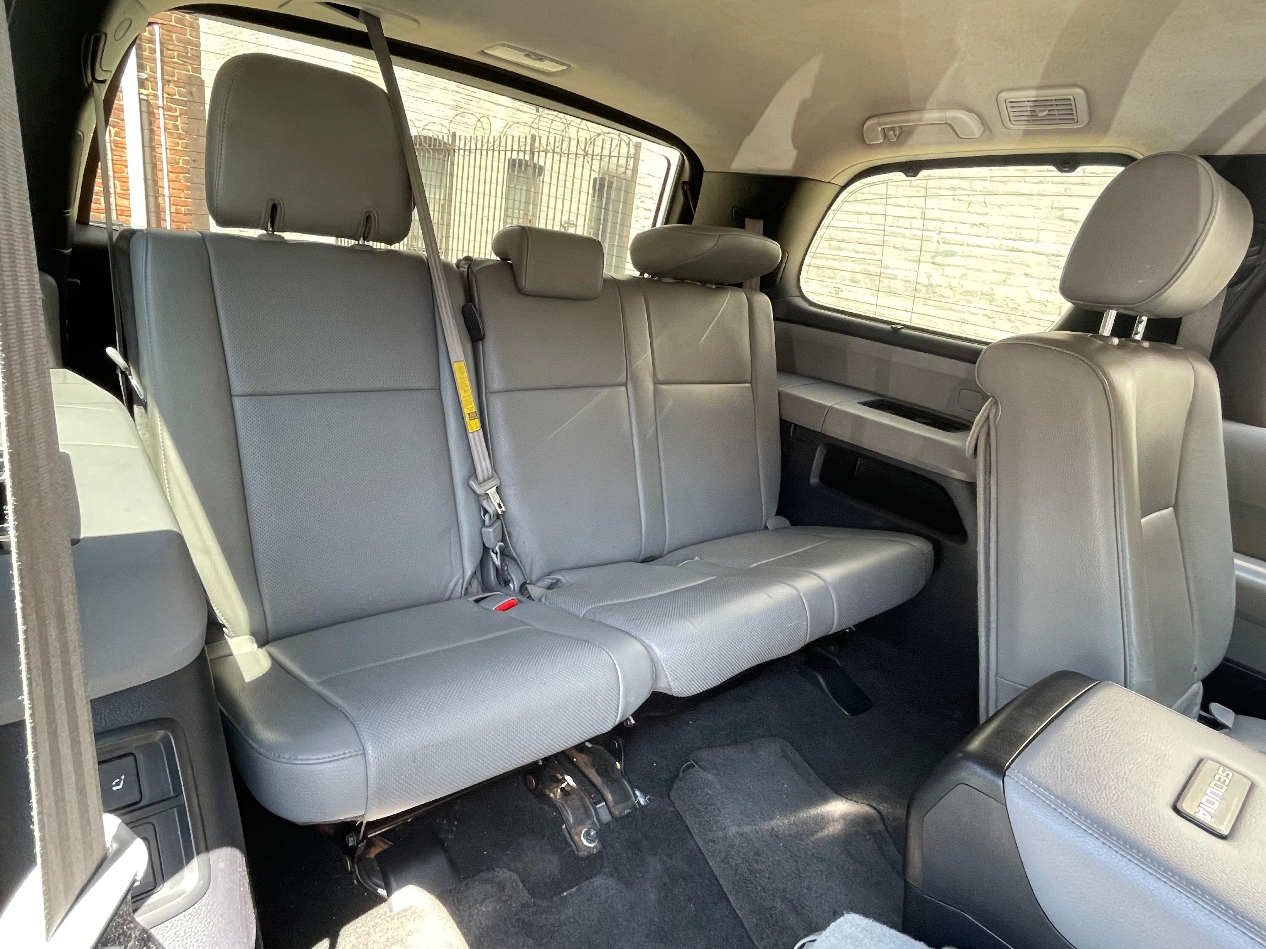 Used 2013 Toyota Sequoia Platinum AWD/4WD image 4