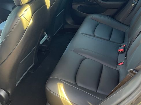 Used 2020 Tesla Model 3 Standard Range Plus image 9