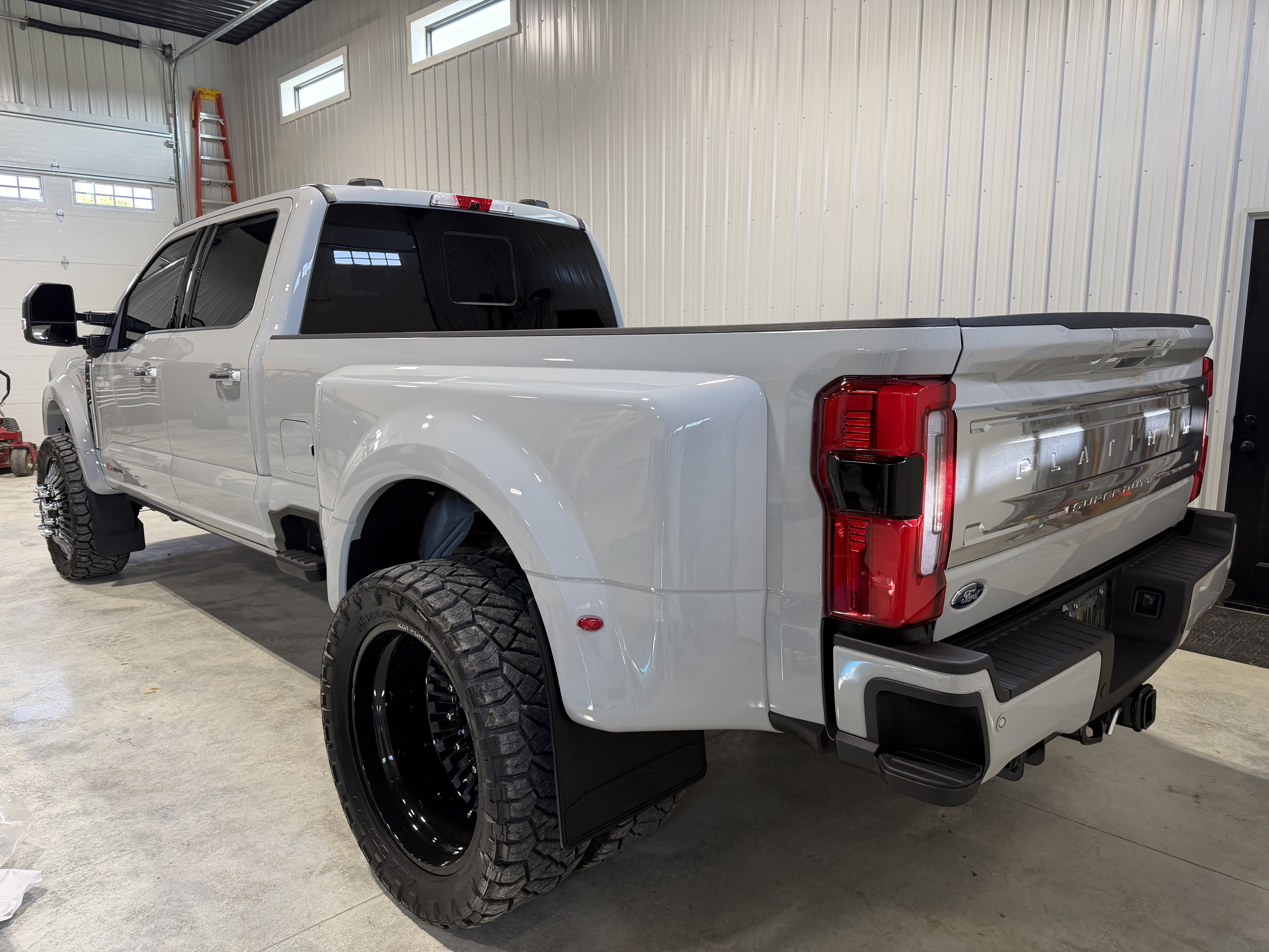 Used 2026 Ford F450 Platinum w/ Platinum Plus Package AWD/4WD image 6