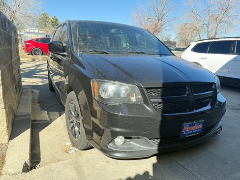 Used 2018 Dodge Grand Caravan SE image 9
