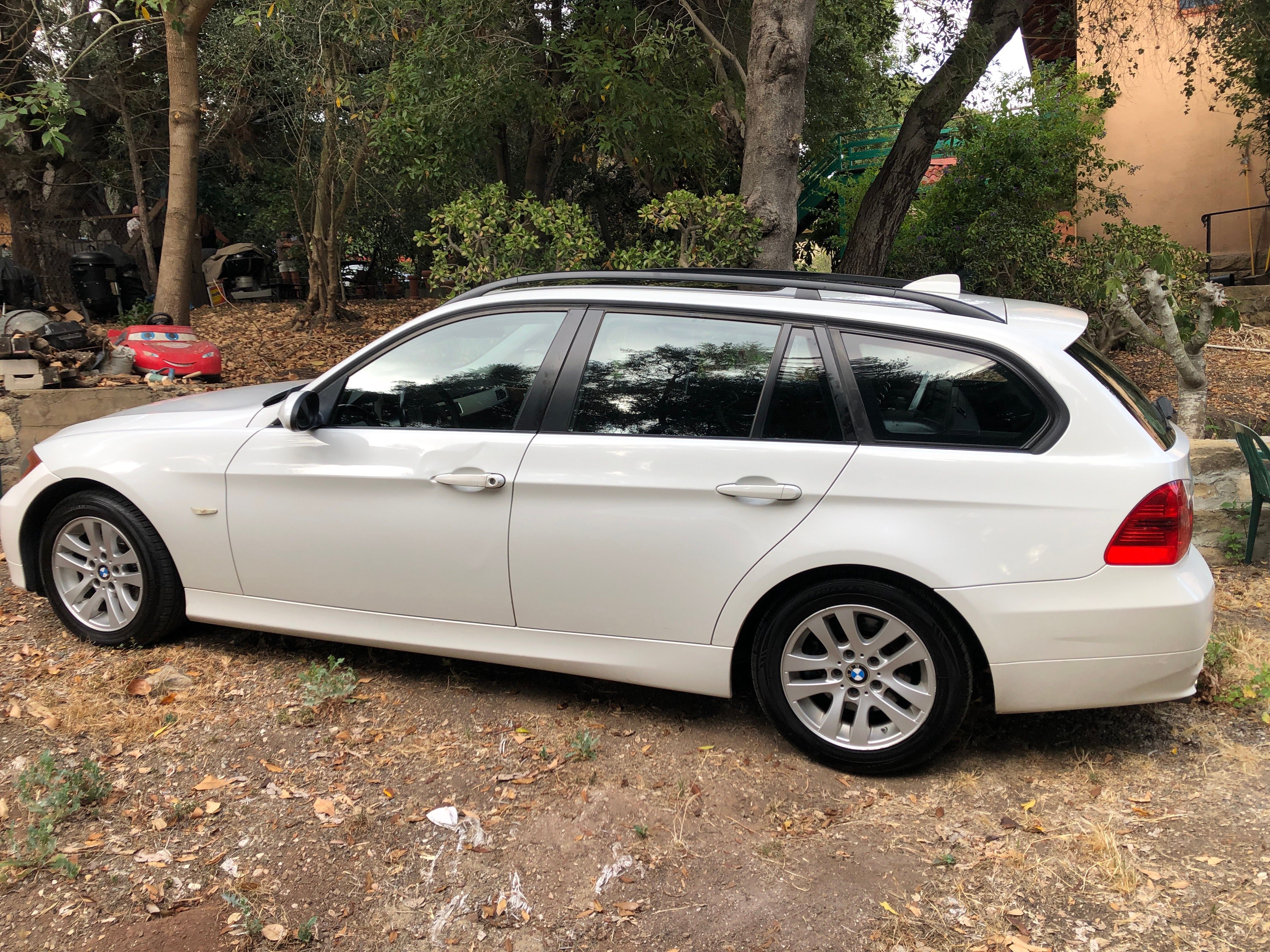 Used 2007 BMW 328xi Wagon AWD/4WD image 14