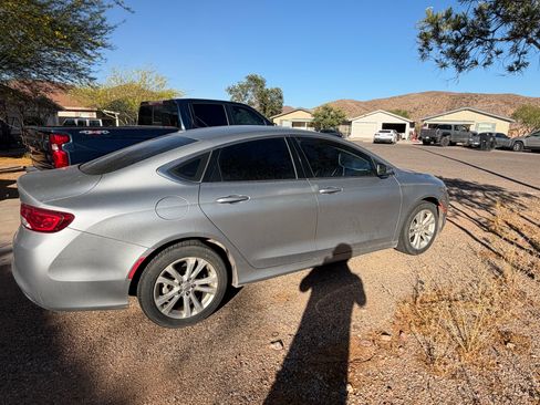 Used 2015 Chrysler 200 Limited w/ Convenience Group FWD image 2