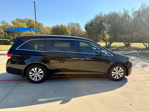 Used 2014 Honda Odyssey EX-L image 2