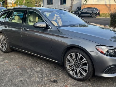 Used 2020 Mercedes-Benz E 450 4MATIC Wagon image 4