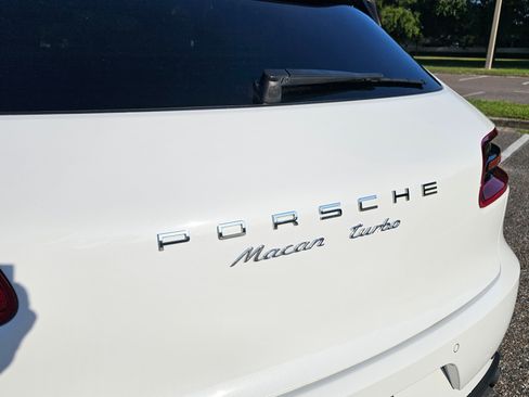 Used 2016 Porsche Macan Turbo image 28