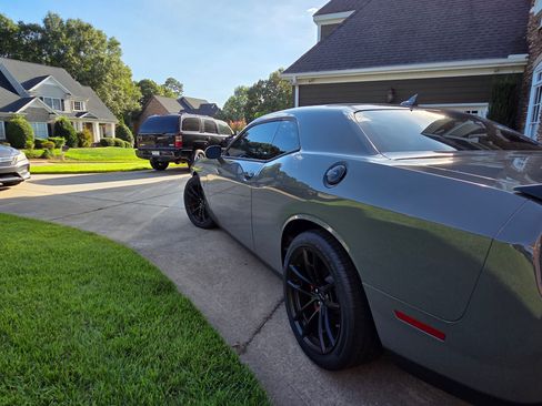 Used 2023 Dodge Challenger SRT Hellcat RWD image 14