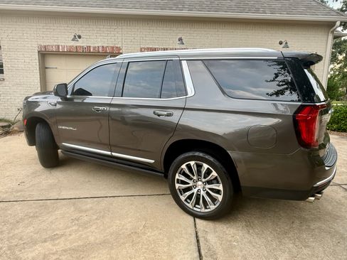 Used 2021 GMC Yukon Denali AWD/4WD image 8
