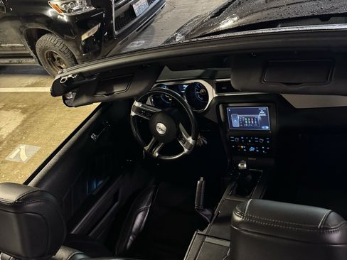 Used 2014 Ford Mustang GT Premium image 5