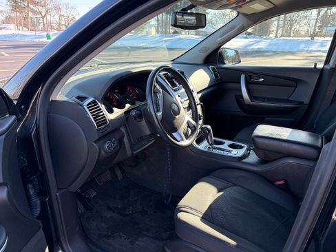 Used 2012 GMC Acadia SLE image 10