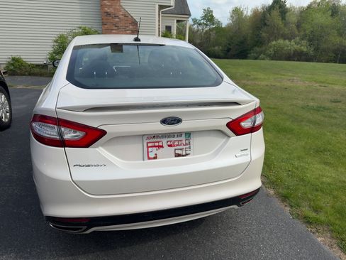 Used 2014 Ford Fusion SE w/ Equipment Group 201A FWD image 5