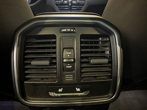 Used 2019 Porsche Macan S image 12