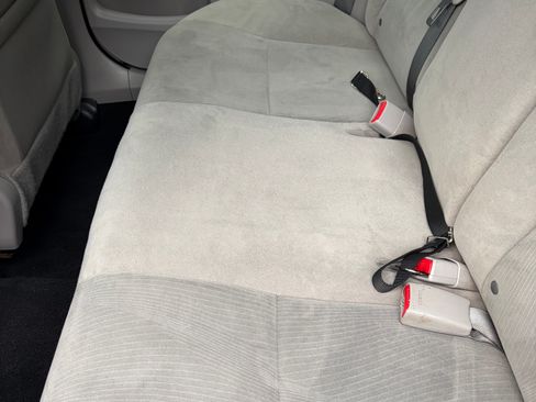 Used 2013 Toyota Corolla LE image 16