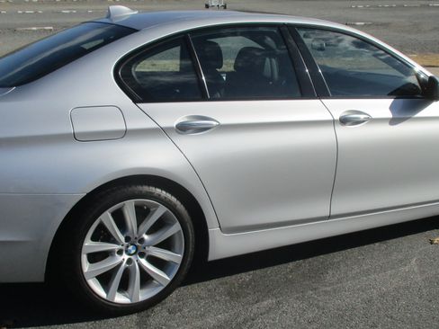 Used 2012 BMW 535i xDrive Sedan image 4
