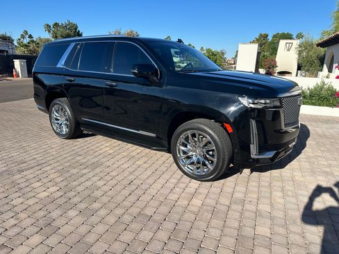 Used 2021 Cadillac Escalade Premium Luxury w/ LPO, Radiant Package image 2