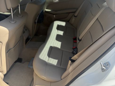 Used 2012 Mercedes-Benz E 350 Sedan image 11