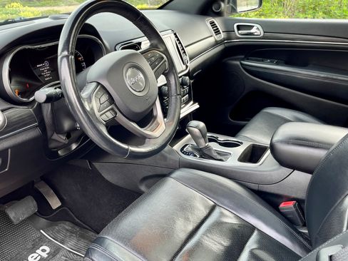 Used 2019 Jeep Grand Cherokee Limited w/ Luxury Group II image 9