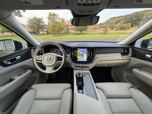 Used 2023 Volvo XC60 B5 Ultimate w/ Climate Package AWD/4WD image 10
