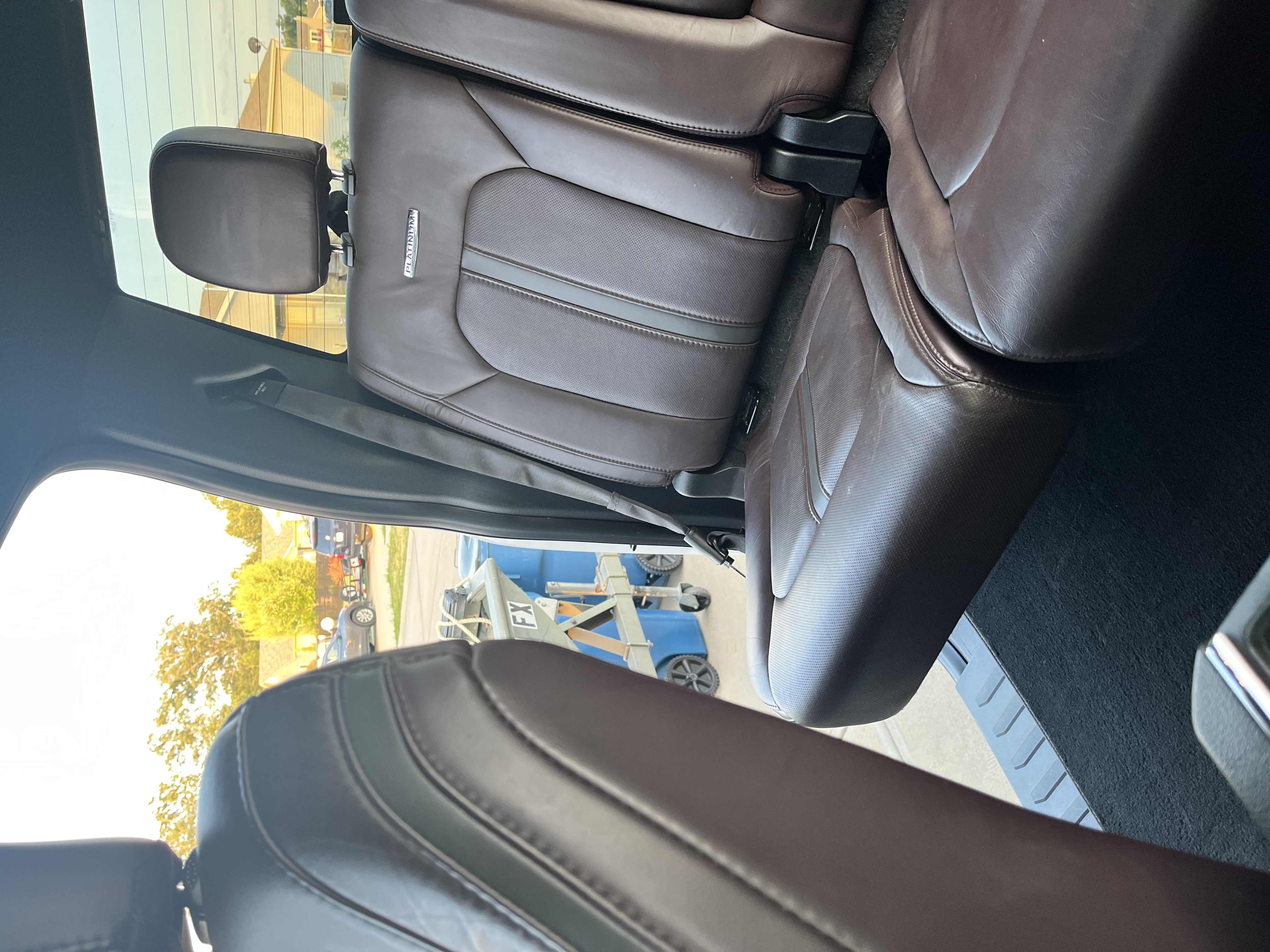 Used 2015 Ford F150 Platinum w/ Equipment Group 701A Luxury AWD/4WD image 13