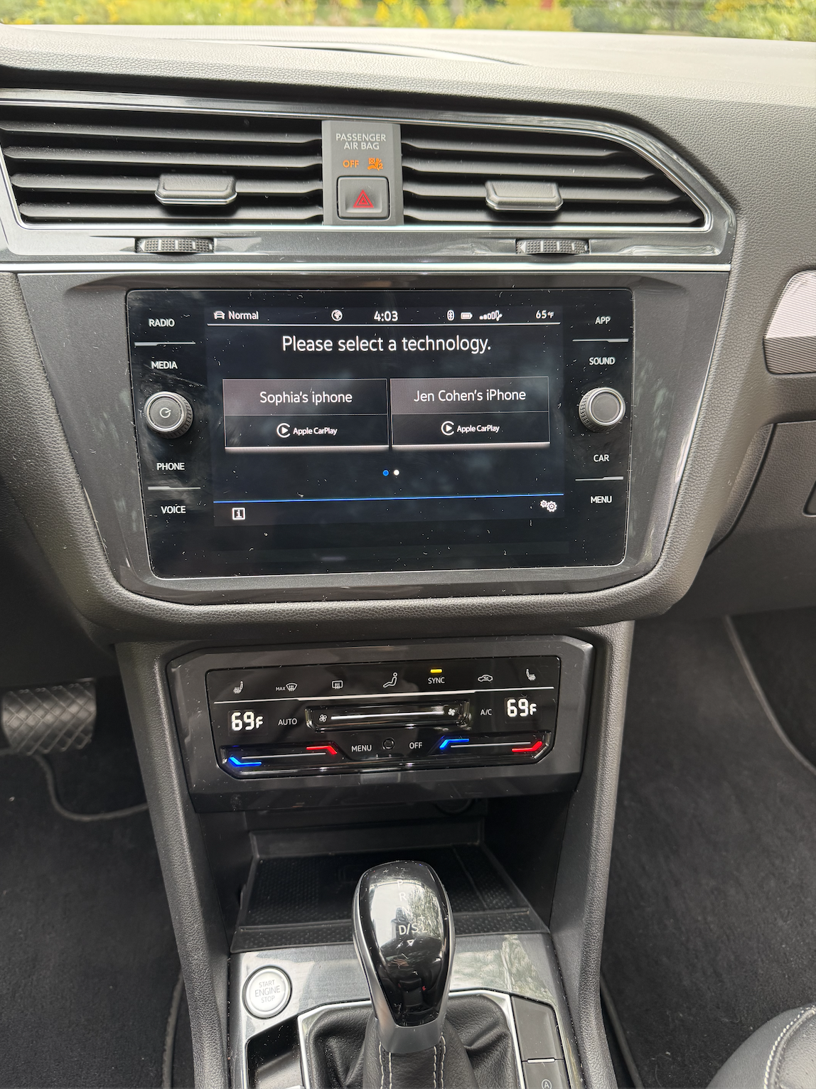 Used 2023 Volkswagen Tiguan SE w/ Panoramic Sunroof Package AWD/4WD image 14