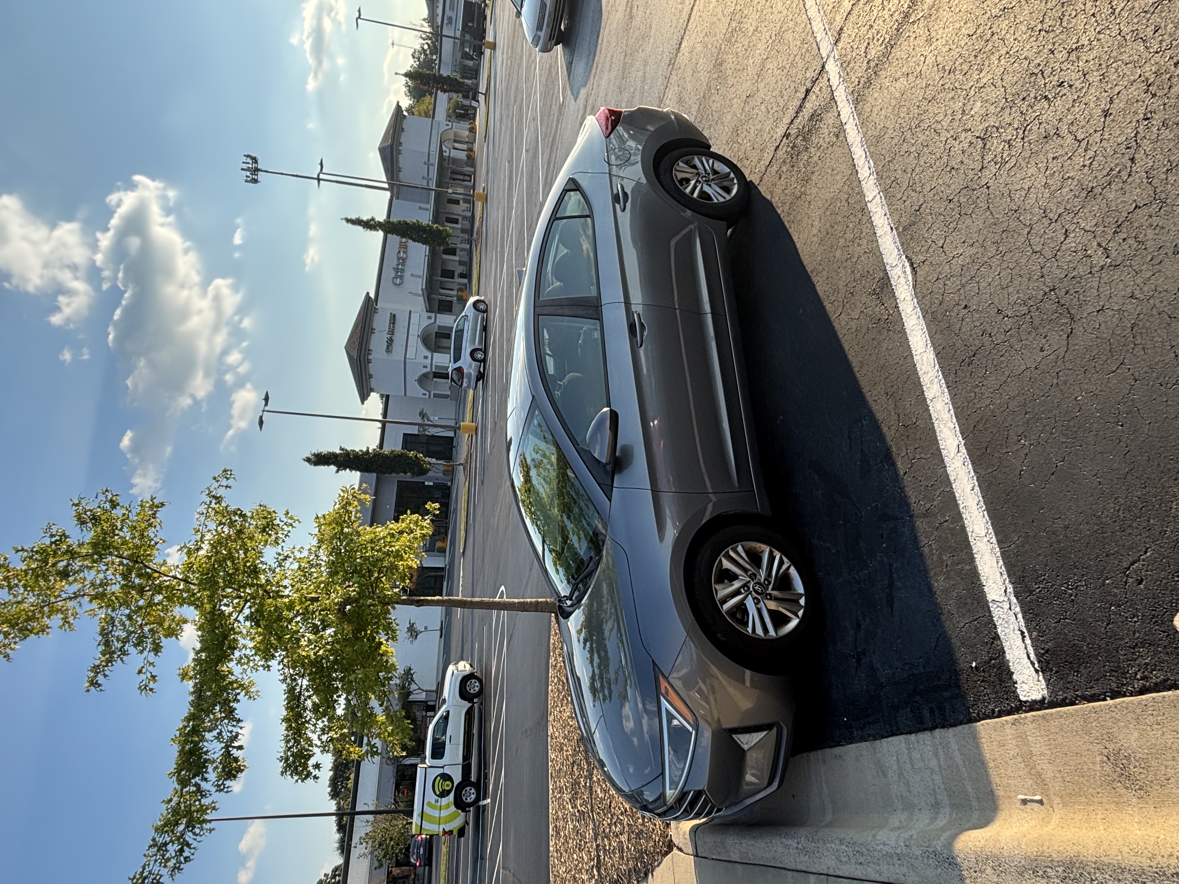 Used 2019 Hyundai Elantra SEL w/ Cargo Package FWD image 1