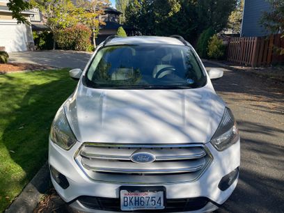 Used 2018 Ford Escape SE w/ SE Sync 3 Package