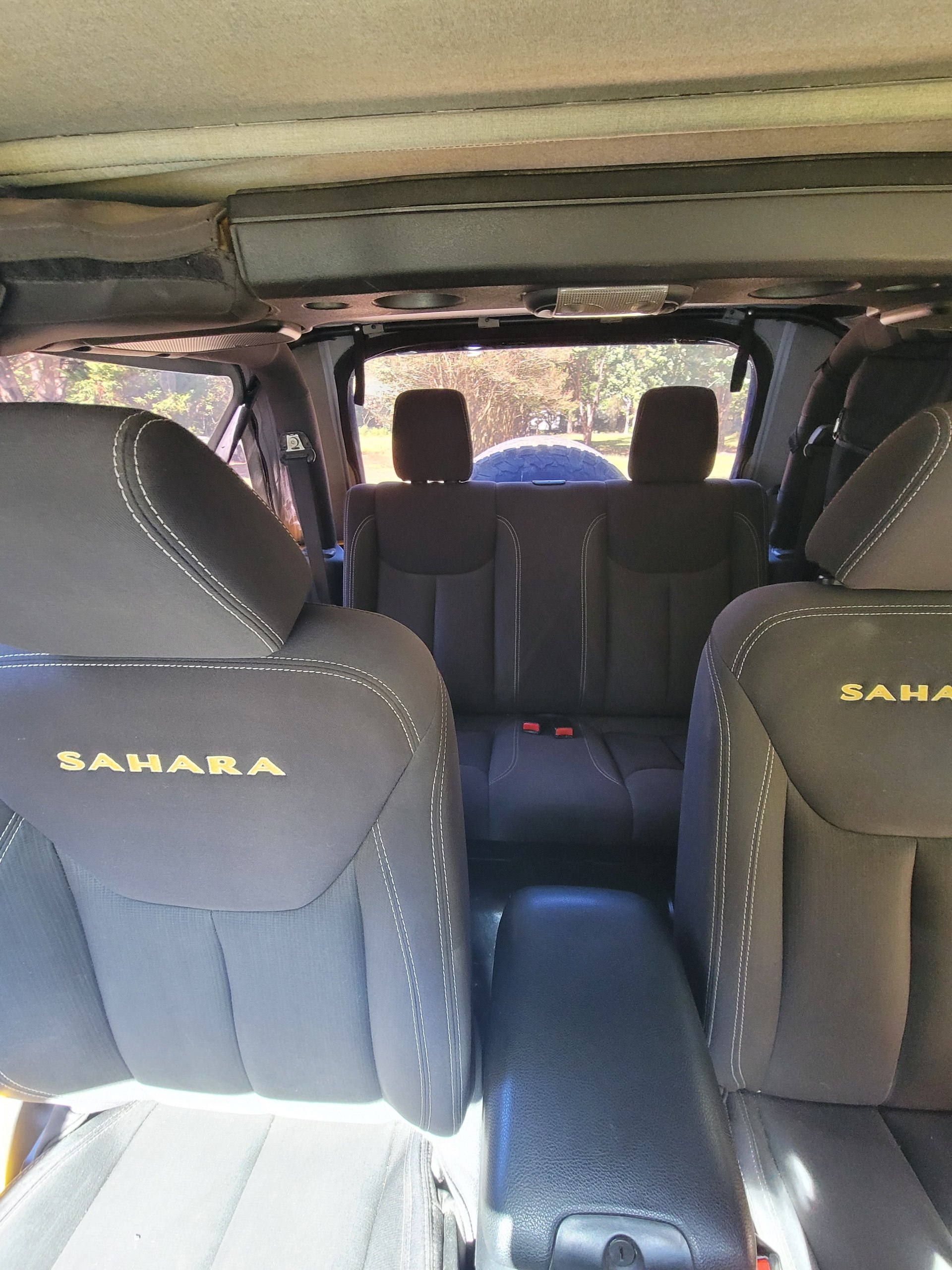 Used 2015 Jeep Wrangler Sahara w/ Dual Top Group AWD/4WD image 6