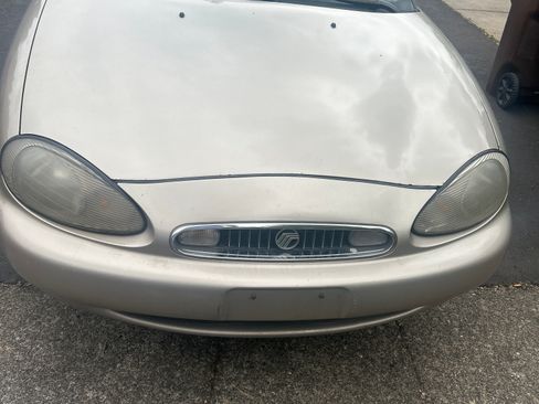 Used 1998 Mercury Sable GS image 1