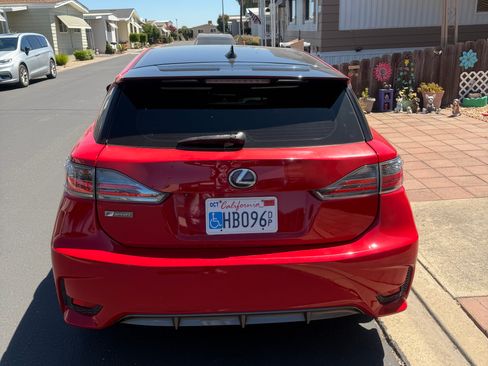 Used 2017 Lexus CT 200h w/ Navigation System Package FWD image 4