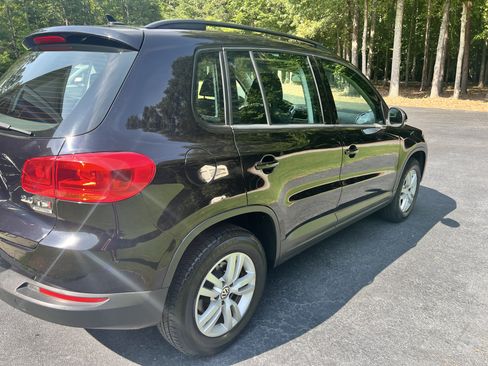 Used 2015 Volkswagen Tiguan S image 17